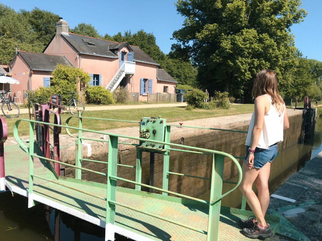 Ecluse sur le canal de Nantes à Brest