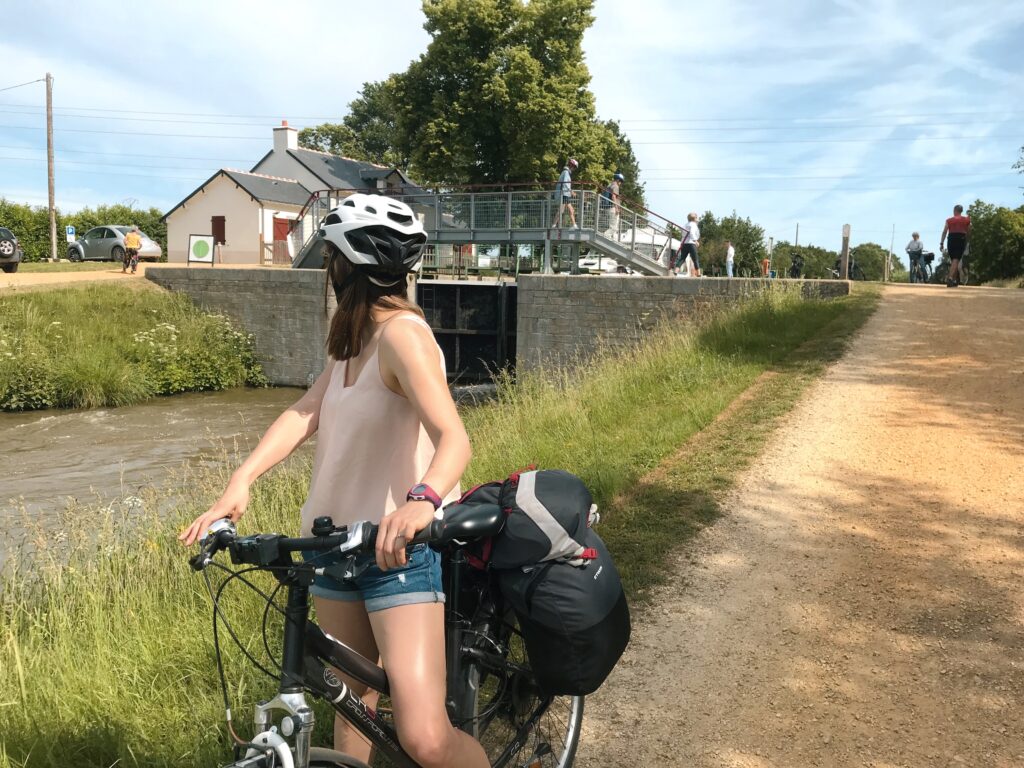 Balade à vélo sur le Canal de Nantes à Brest