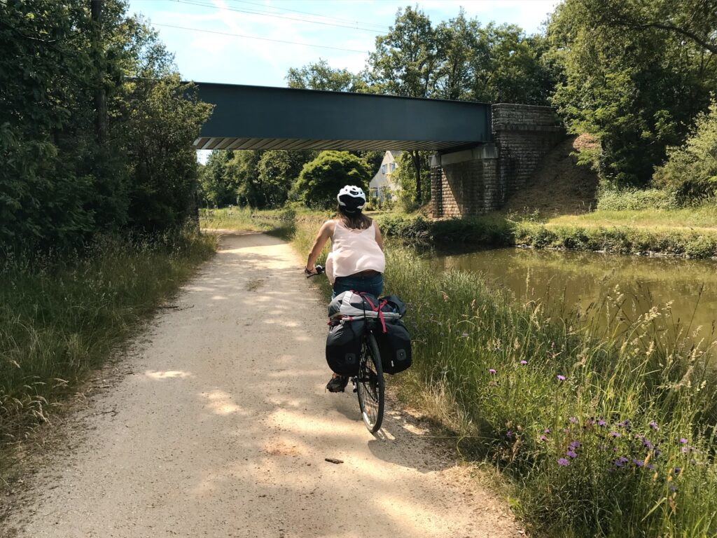 Balade à vélo sur le Canal de Nantes à Brest